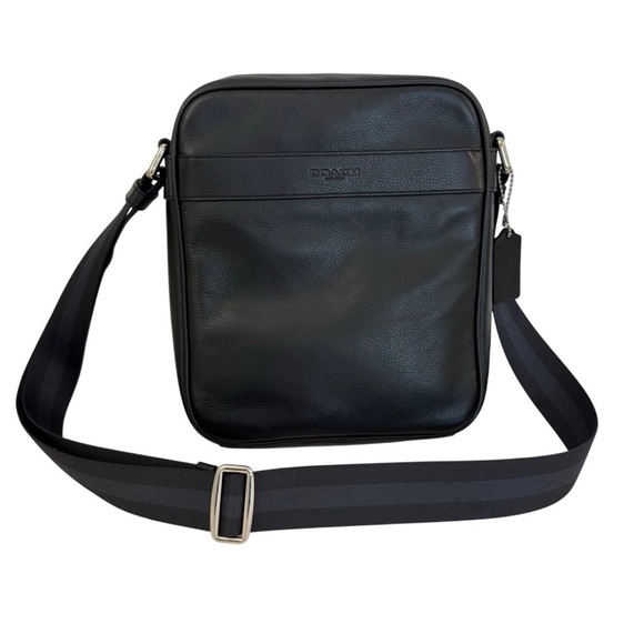 Coach Black Leather Flight Bag New with tag - Picture 1 of 14